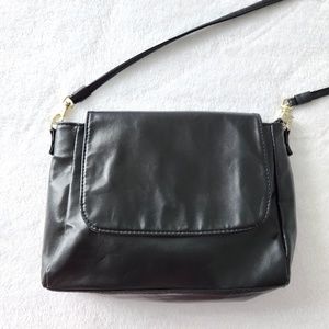 Y2K Vintage Black Faux Leather Crossbody Bag Purse Flap Zip‎ Snap
